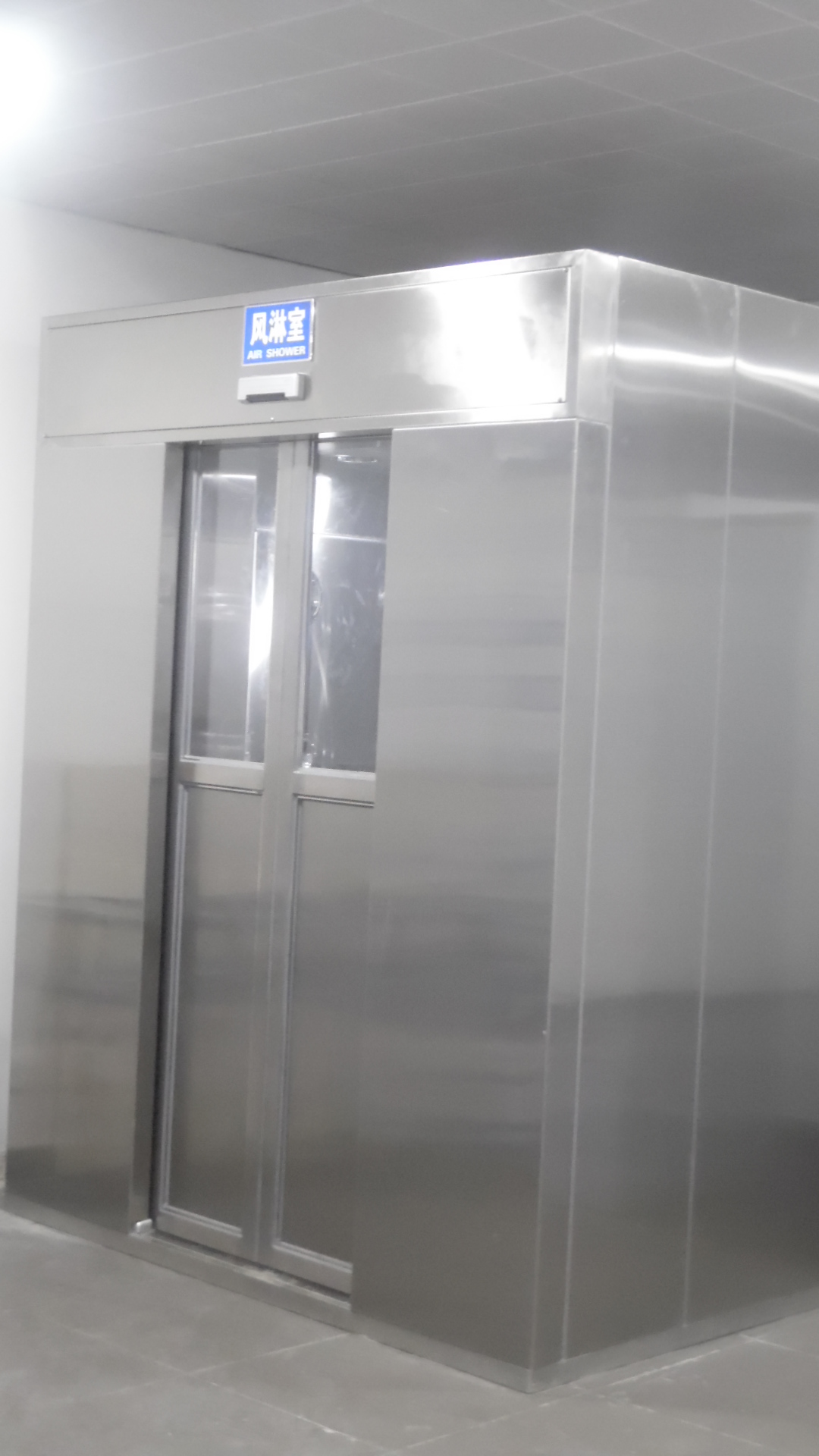 谈谈风淋室在汽车喷涂行业中的运用有哪些