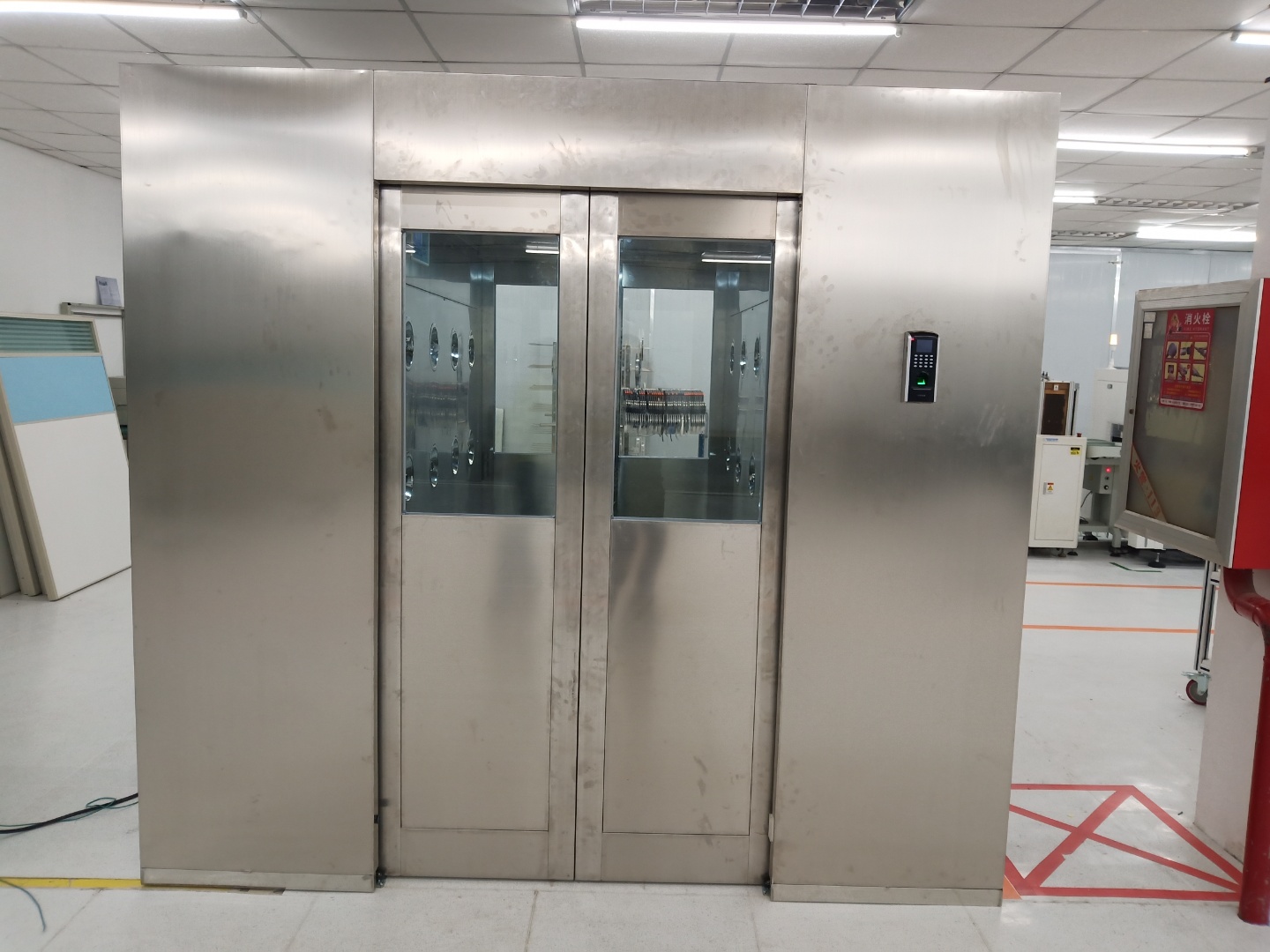 自动风淋房：风淋室设备质量保证及安全技术措施包括哪些方面
